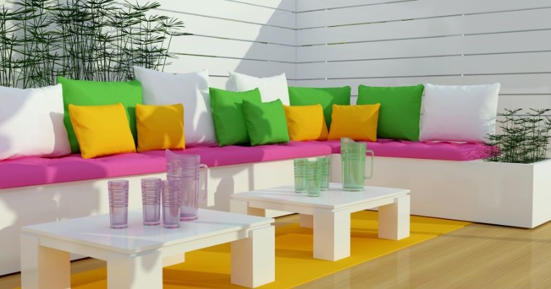 Best Summer Patio Design Ideas - Built-in Seating Patio