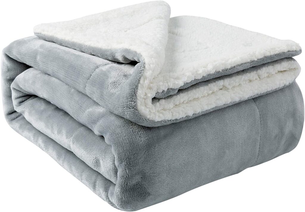 Best Blanket for Cold Weather - NANPIPER Sherpa Blanket Twin Thick Warm Blanket for Winter Bed
