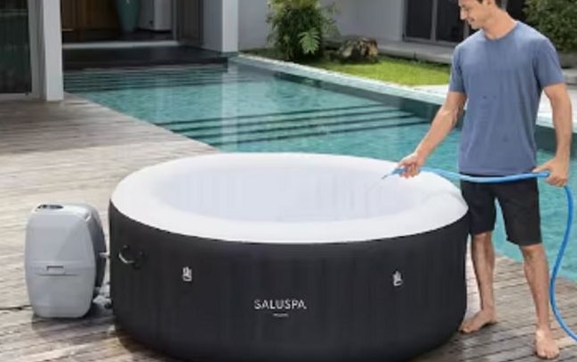 Can Hot Tubs be Cold in Summer?