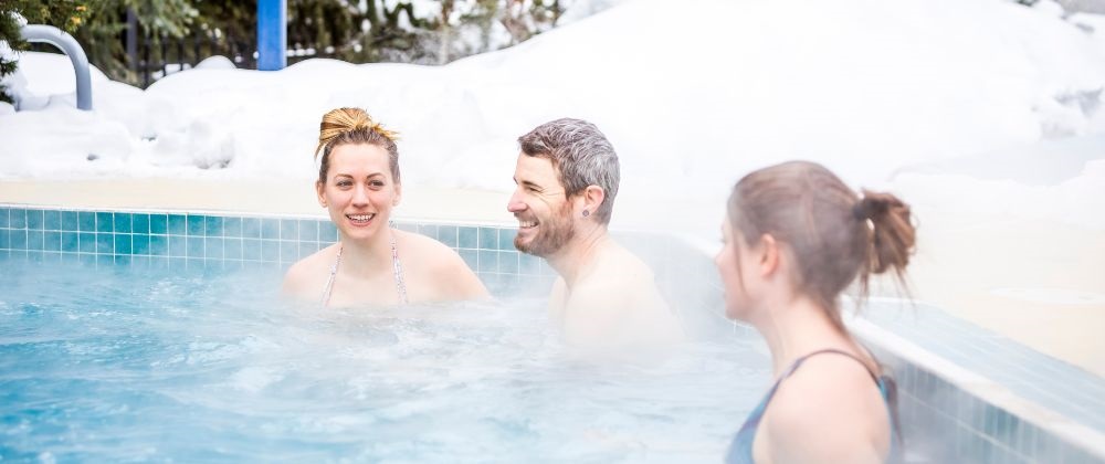 Can you use inflatable hot tubs in winter